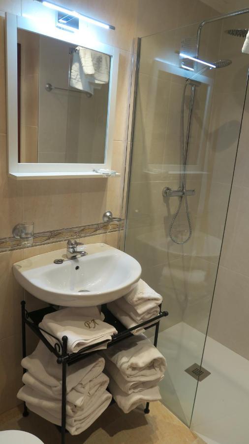Apartamentos Palacio Azcarate Travesia Calvario Ezcaray Luaran gambar