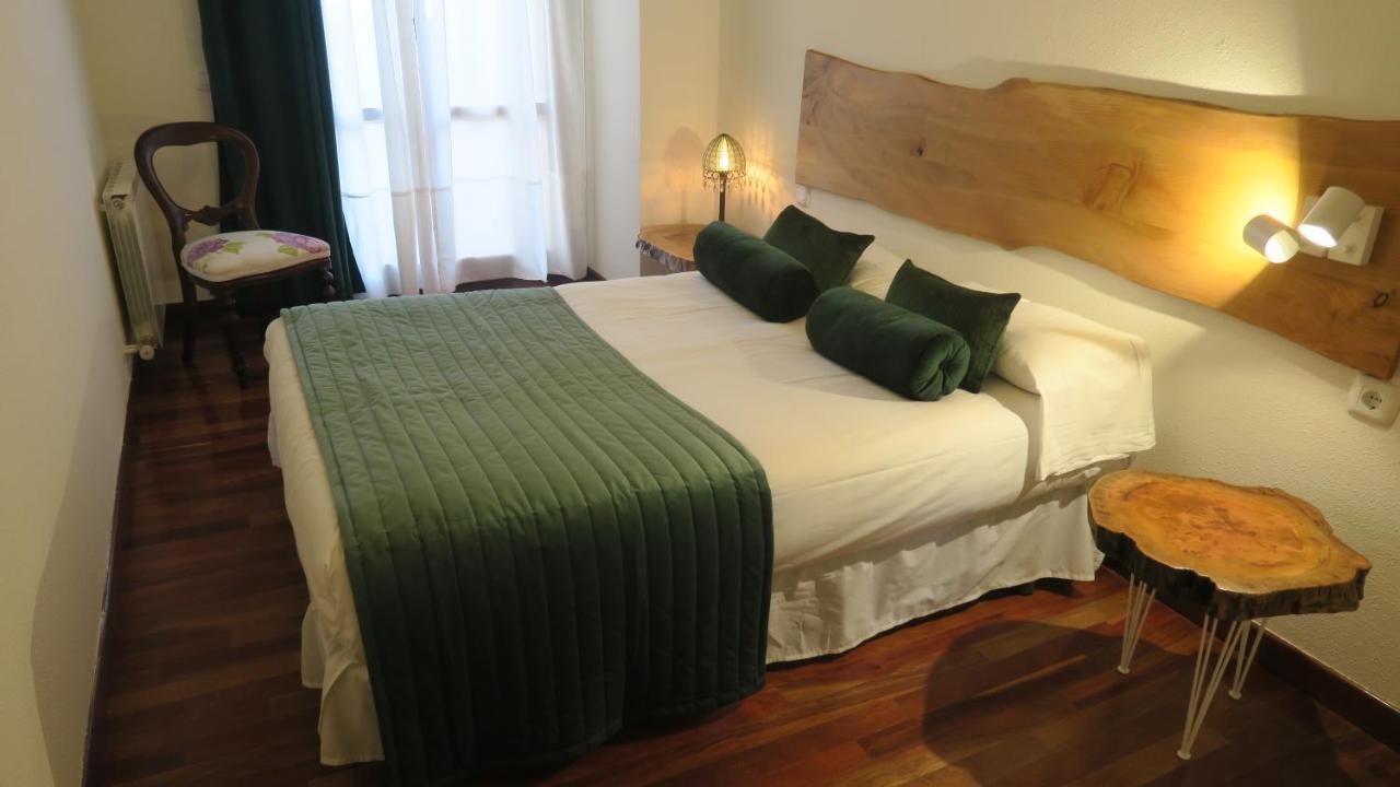 Apartamentos Palacio Azcarate Travesia Calvario Ezcaray Luaran gambar