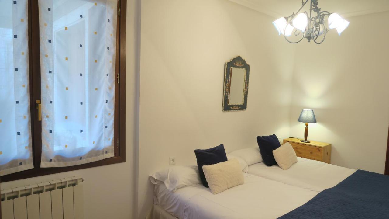Apartamentos Palacio Azcarate Travesia Calvario Ezcaray Luaran gambar